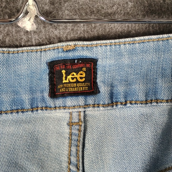 Lee Plus Midrise Relaxed Fit Straight Leg Jean Womens 24W Petite Light Wash Mom - Picture 4 of 15